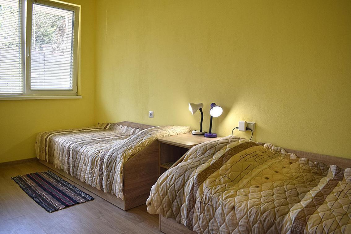 Starlight Studios Burgas Extérieur photo
